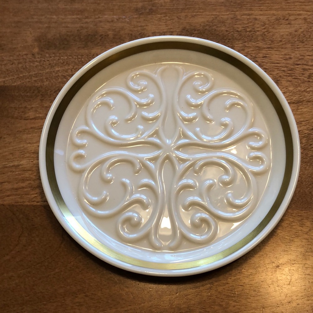Lenox dish